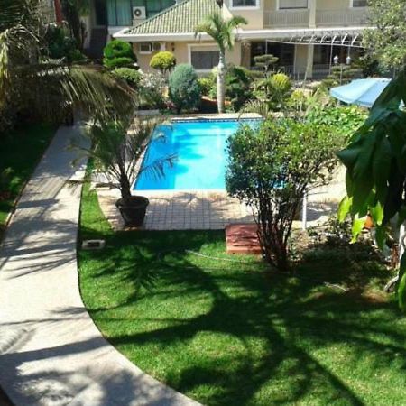 Hotel Arthur Shambala Encarnación Екстериор снимка